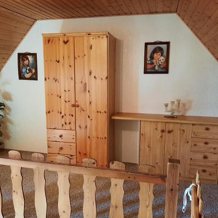 Lacky - Kleines Familienreihenmittelhaus In Grieben Hiddensee Eksteriør billede