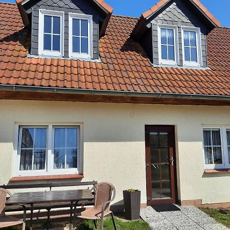 Lacky - Kleines Familienreihenmittelhaus In Grieben Hiddensee Eksteriør billede