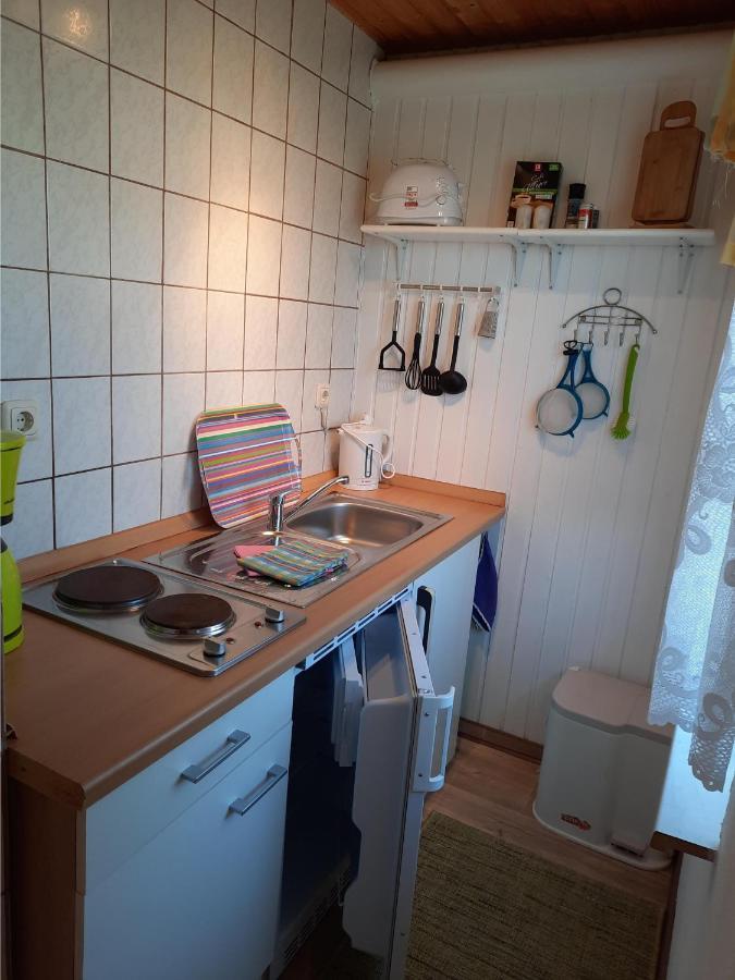 Lacky - Kleines Familienreihenmittelhaus In Grieben Hiddensee Eksteriør billede